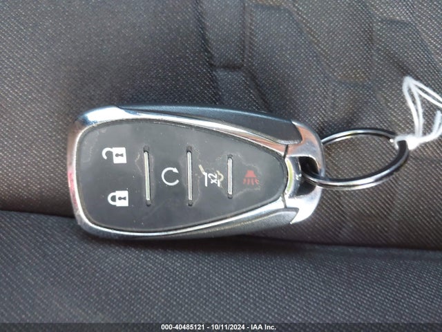 3GNAXKEV4KS615329 Chevrolet EQUINOX LT