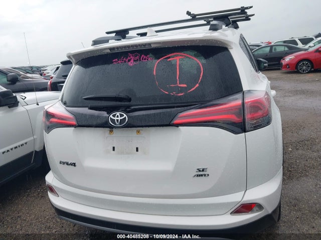 Toyota RAV4 SE 2017 JTMJFREV8HD219580 Image 17