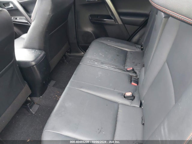 Toyota RAV4 SE 2017 JTMJFREV8HD219580 Image 6
