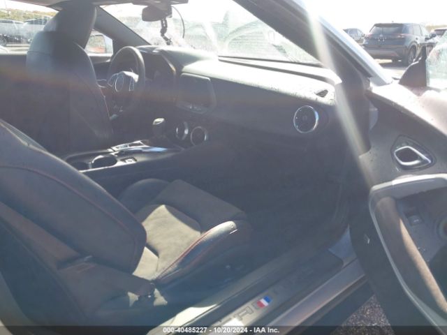 2017 CHEVROLET CAMARO 1G1FK3D68H0212699 Photo 4