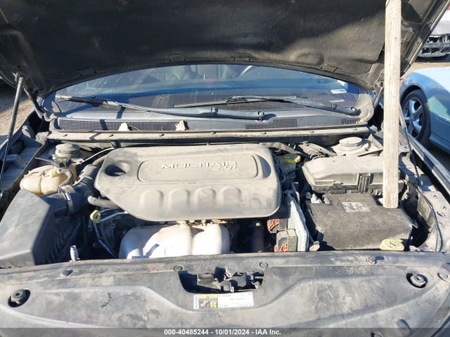 Chrysler 200 Limited 2015 1C3CCCAB5FN660248 Image 10