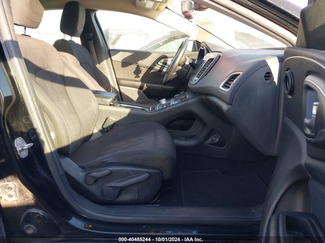 Chrysler 200 Limited 2015 1C3CCCAB5FN660248 Image 5