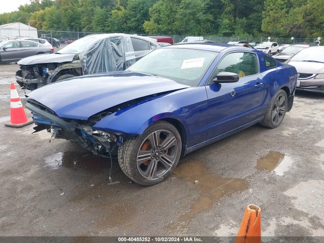 Ford Mustang V6 2014 1ZVBP8AM9E5257573 Image 2