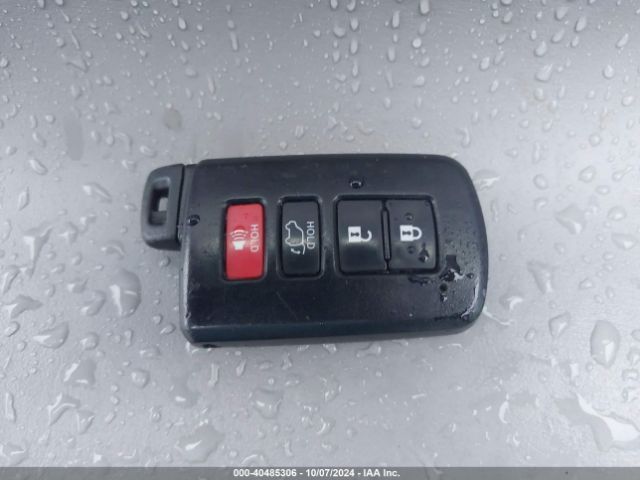 JTMRFREVXJD234817 Toyota Rav4 Xle