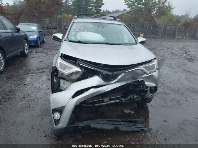 JTMRFREVXJD234817 Toyota Rav4 Xle