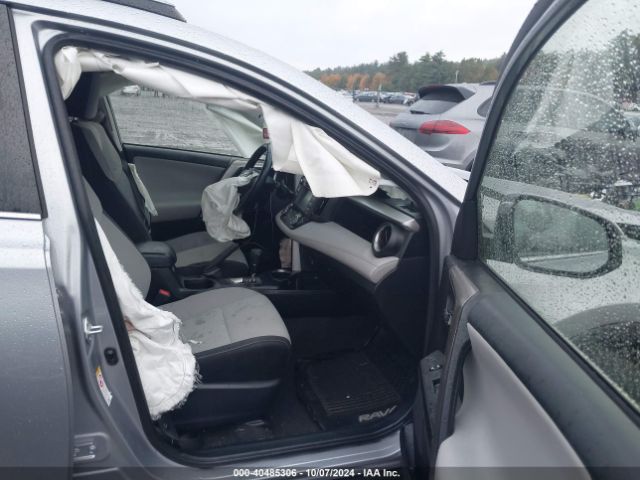 JTMRFREVXJD234817 Toyota Rav4 Xle