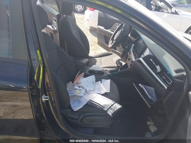 KNDCB3LC2M5469226 KIA NIRO LX