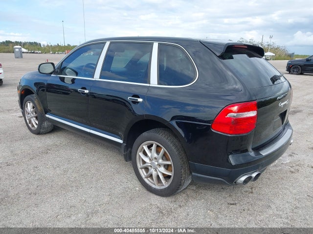 2010 PORSCHE CAYENNE WP1AB2AP2ALA50676 Photo 2