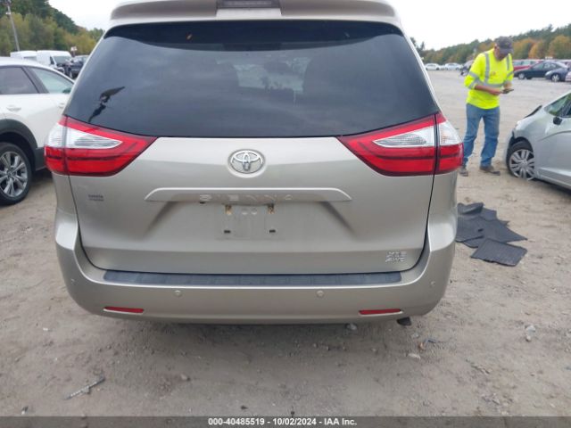 5TDDZ3DC7HS184567 Toyota Sienna Xle 7 Passenger