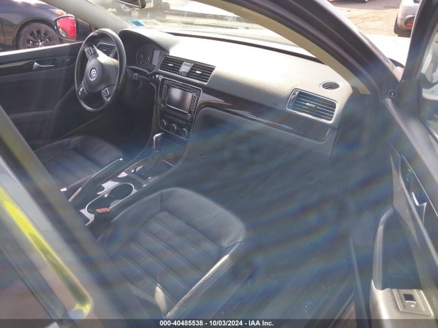 1VWCN7A30EC079964 Volkswagen Passat 2.0l Tdi Sel Premium