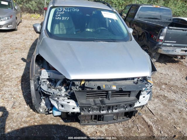 1FMCU0GD6JUD06829 Ford ESCAPE SE