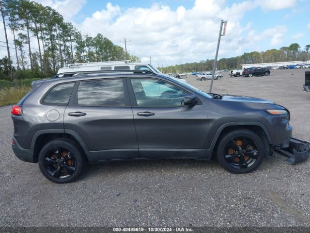 1C4PJLCB0FW722522 Jeep Cherokee Latitude Altitude