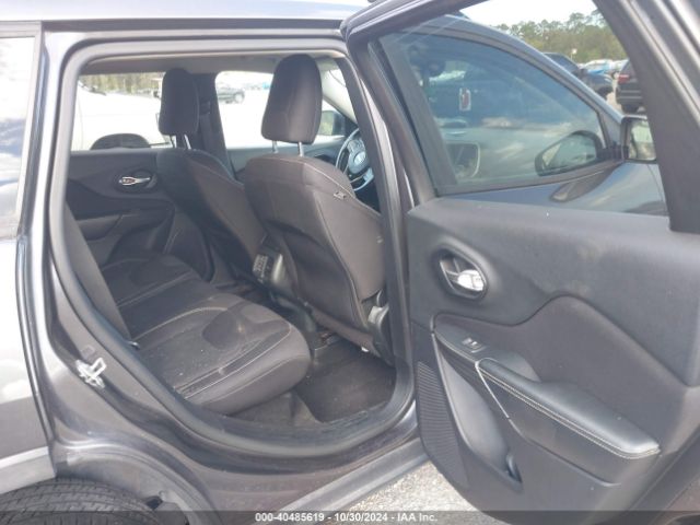 1C4PJLCB0FW722522 Jeep Cherokee Latitude Altitude