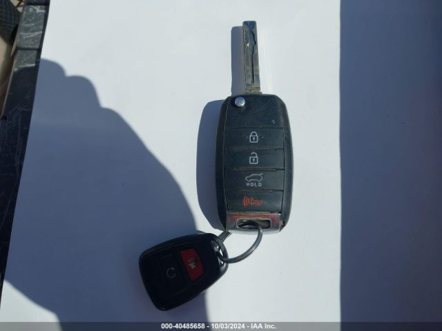 5XYKT3A68EG487860 KIA SORENTO LX