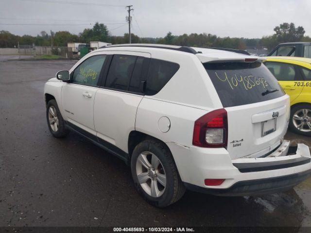 1C4NJDEB0ED852952 Jeep Compass Latitude