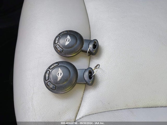 2009 MINI COOPER WMWMF33589TW74706 Photo 10
