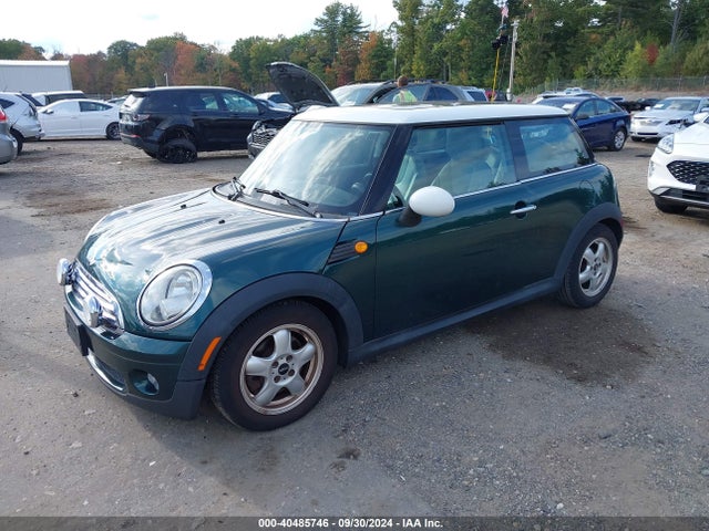 2009 MINI COOPER WMWMF33589TW74706 Photo 1