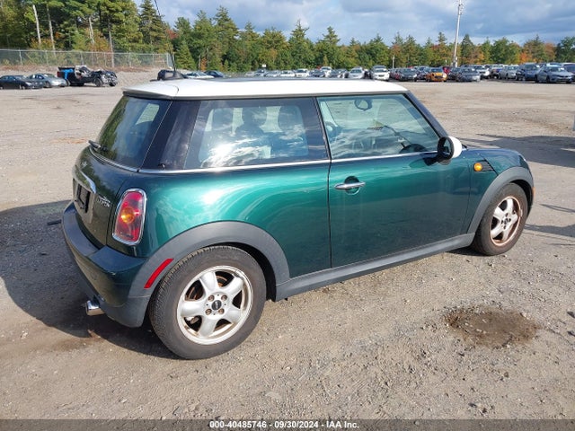 2009 MINI COOPER WMWMF33589TW74706 Photo 3