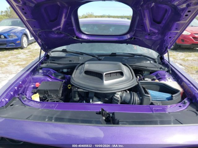 2C3CDZFJ0GH195260 Dodge Challenger 392 Hemi Scat Pack Shaker
