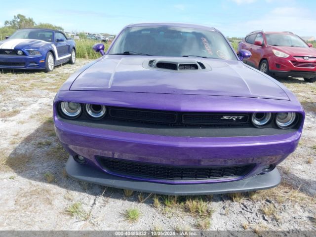 2C3CDZFJ0GH195260 Dodge Challenger 392 Hemi Scat Pack Shaker