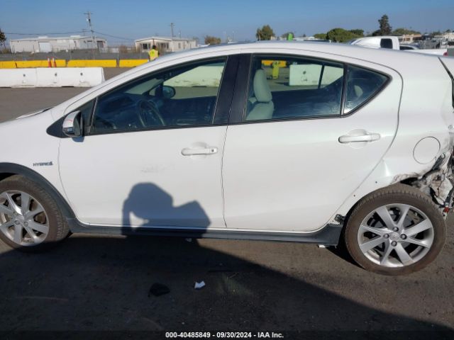 JTDKDTB31J1617232 Toyota Prius C Four