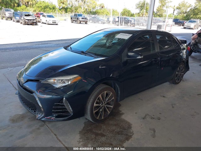 Toyota COROLLA SE 2018 5YFBURHE0JP747638 Image 2