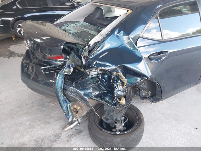 Toyota COROLLA SE 2018 5YFBURHE0JP747638 Image 6
