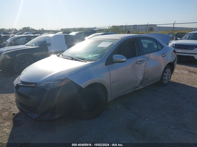 Toyota COROLLA L 2017 5YFBURHE9HP664221 Image 2