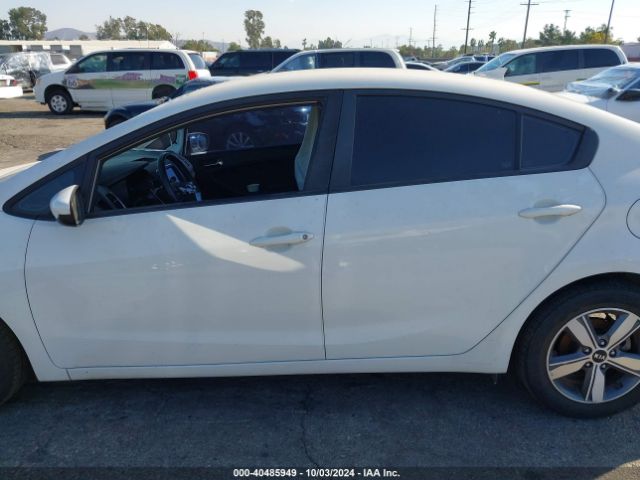 3KPFL4A75JE275652 KIA FORTE S