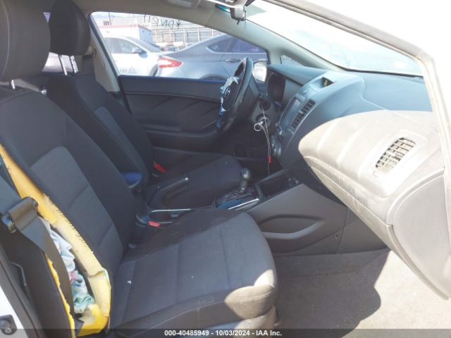 3KPFL4A75JE275652 KIA FORTE S