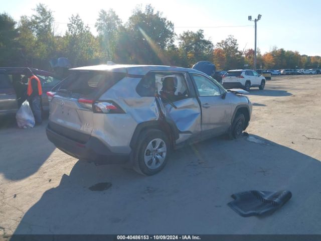 2T3F1RFV2NC258281 Toyota RAV4 LE