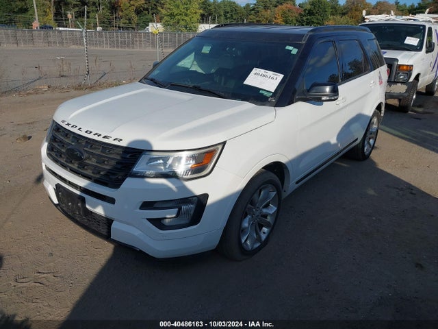 Ford EXPLORER XLT 2017 1FM5K8D86HGC97983 Image 2