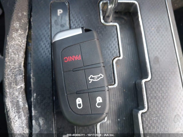 2C3CCABT8EH183026 Chrysler 300