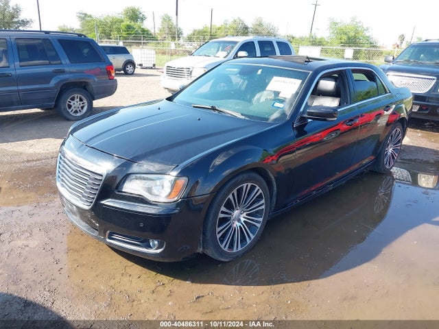 Chrysler 300 2014 2C3CCABT8EH183026 Image 2