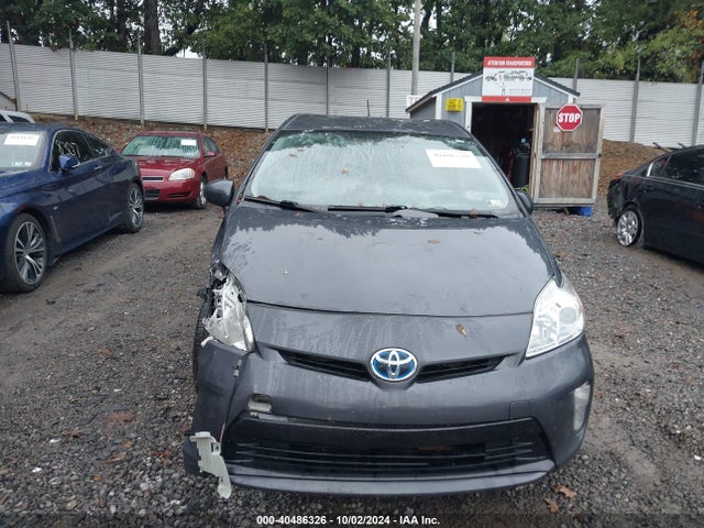 Toyota Prius Two 2015 JTDKN3DU1F1886227 Image 13