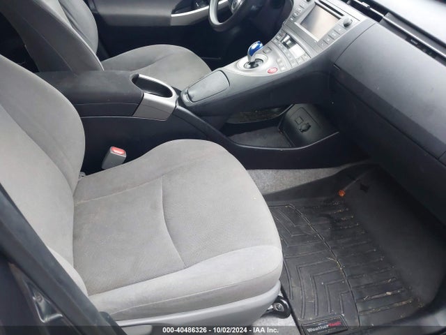 Toyota Prius Two 2015 JTDKN3DU1F1886227 Image 5