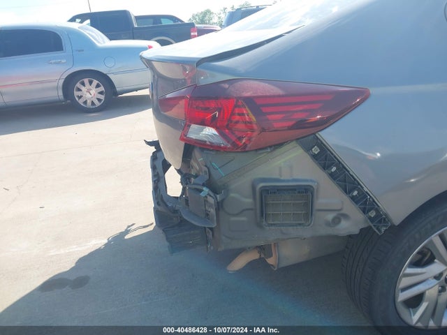 5NPD84LF2LH499165 Hyundai ELANTRA SEL