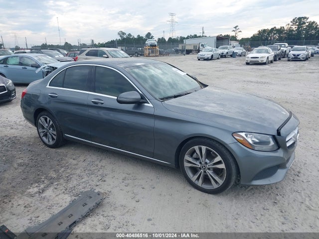 55SWF4JB8HU228033 Mercedes-Benz C 300 Luxury/sport