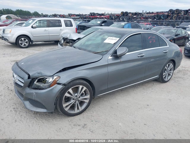 55SWF4JB8HU228033 Mercedes-Benz C 300 Luxury/sport