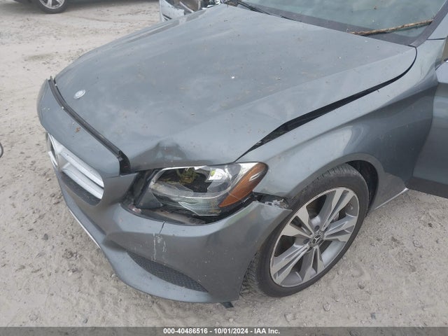 55SWF4JB8HU228033 Mercedes-Benz C 300 Luxury/sport