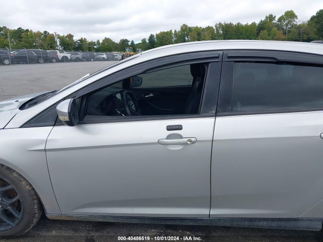 Ford FOCUS SE 2016 1FADP3K24GL308879 Image 14