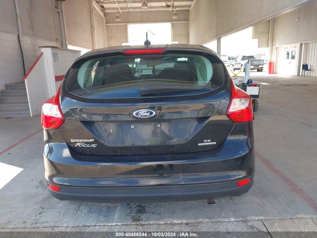 Ford FOCUS SE 2014 1FADP3K29EL271924 Image 16