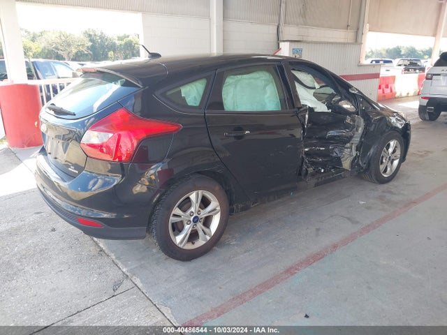 Ford FOCUS SE 2014 1FADP3K29EL271924 Image 4