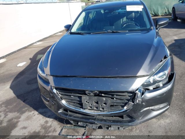 3MZBN1V34JM229876 Mazda Mazda3 Touring