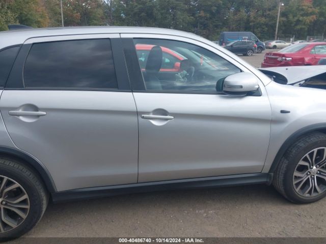 JA4AP3AW3JZ011117 Mitsubishi Outlander Sport 2.4 Se
