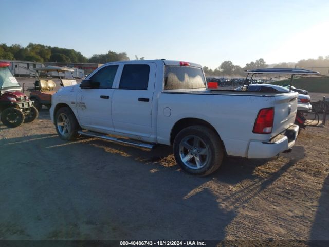 1C6RR7KT5JS200804 RAM 1500 Express  4x4 5'7 Box