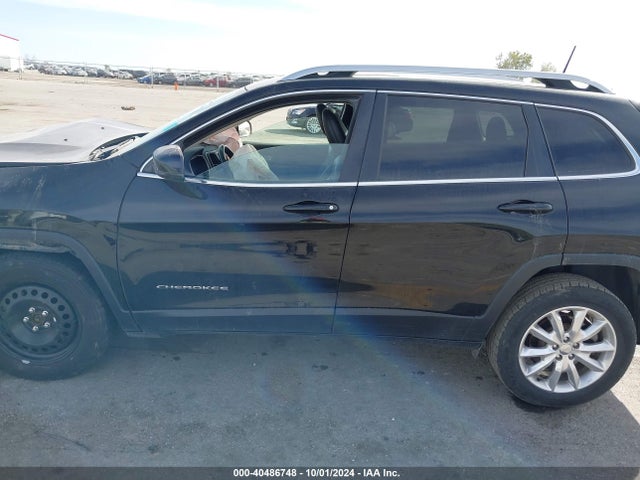 1C4PJMDS5HW505099 Jeep Cherokee Limited 4x4