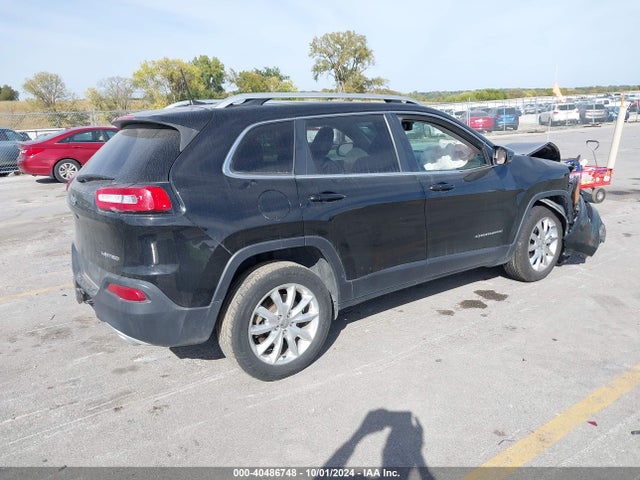 1C4PJMDS5HW505099 Jeep Cherokee Limited 4x4