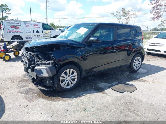 KIA SOUL LX 2021 KNDJ23AU3M7143104 Image 2