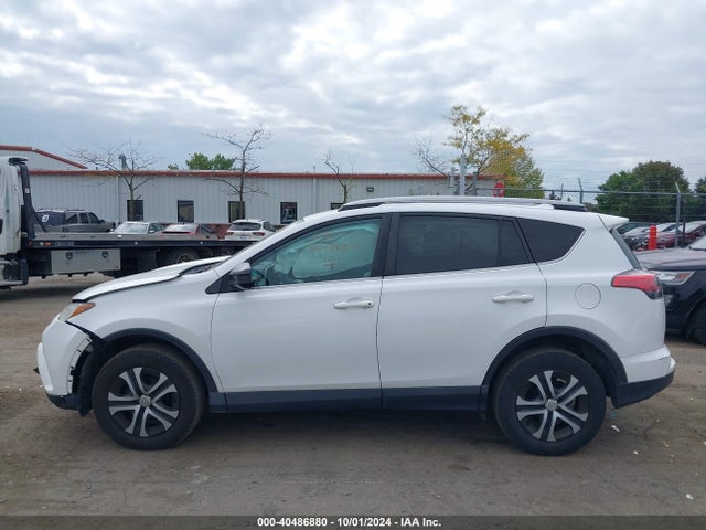 Toyota RAV4 LE 2017 2T3ZFREV9HW326336 Image 14